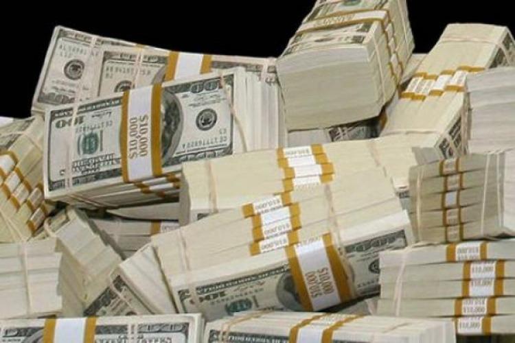 El Gobierno coloca bonos por 2.796 millones de dólares