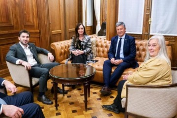 Foto de Villarruel intenta destrabar acuerdos por la Ley Bases: se reuni con Torres y una senadora clave de Chubut
