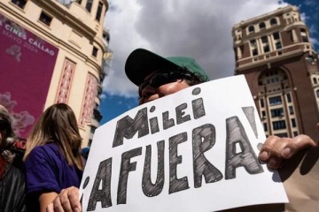Foto de Espaa: manifestantes protestan contra "la cumbre de odio" de la que participa Milei