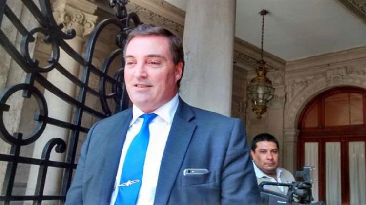 El abogado del Vaticano al llegar esta ma&ntilde;ana a Tucum&aacute;n.  Foto: @josecitors