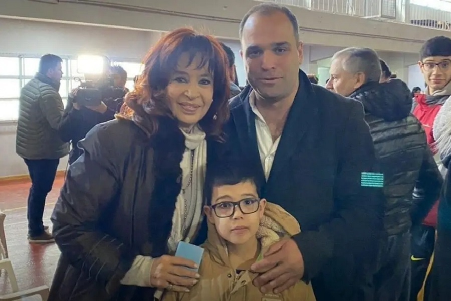 Cristina Kirchner votó en Santa Cruz: "Es un día de muchas emociones personales"