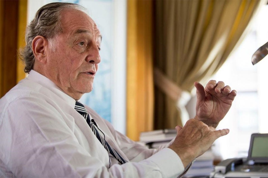 Carlos Heller aseguró que Mauricio Macri intervinó la campaña de Milei