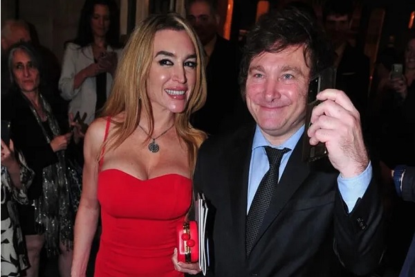 Javier Milei, abucheado en el Colón: "Basura, vos sos la dictadura"