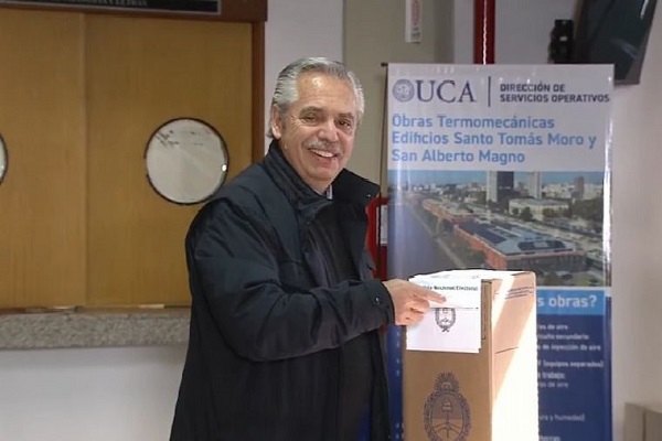 Votó el presidente Alberto Fernández: Los argentinos elegimos nuestro futuro