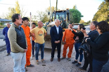 La Plata: Alak puso en marcha obras en Etcheverry para mejorar conectividad, educación y salud