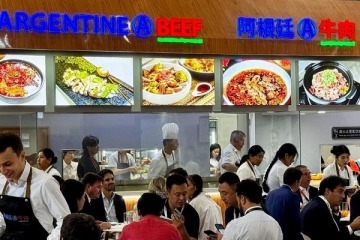 Firman un acuerdo para promocionar las ventas de carne argentina en China