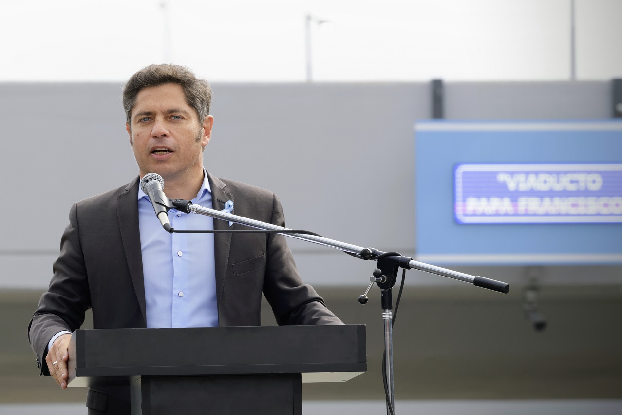 Kicillof inauguró un viaducto clave que Milei abandonó casi terminado en el conurbano: "Hechos concretos"