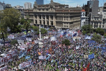 Gremios, estatales y organizaciones sociales vuelven a las calles con reclamos contra el ajuste