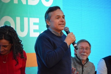 Foto de Diego Giuliano resalt que el PJ de Santa Fe gan en 15 de las 20 ciudades principales