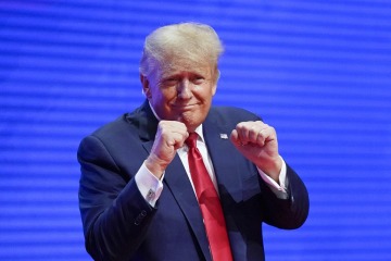Donald Trump le impondrá un arancel del 50% a Brasil por el juicio a Bolsonaro: "es una caza de brujas"