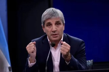 Luis Caputo quintuplicó su patrimonio desde que es ministro y mantiene el 99,9% de su dinero afuera