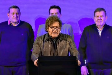 Milei volvió a atacar a Axel Kicillof en La Plata: Tirano de aldea y comunista enano