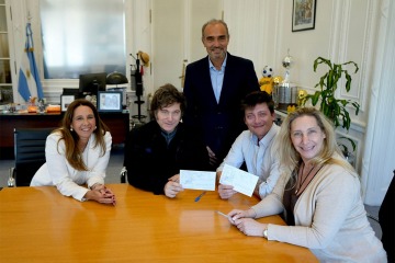 De vuelta a la campaña: Milei retoma su agenda en el país con una mesa electoral