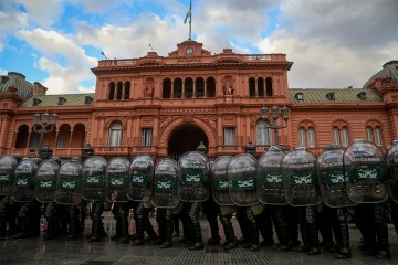 El Índice de Riesgo Político de la UMET marcó 8,3 puntos y alerta sobre debilidad institucional 