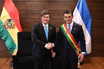 Javier Milei participó de la asunción de presidente de Bolivia Rodrigo Paz Pereira