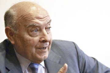 �El Gobierno no debe dormirse en los laureles", la advertencia de Cavallo