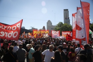 La Izquierda se moviliz&oacute; contra la intervenci&oacute;n de Estados Unidos en Venezuela