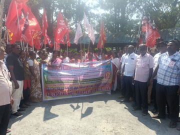 Foto de Más de 300 millones de trabajadores y campesinos paralizan India contra las reformas laborales, las privatizaciones y el ajuste de Modi