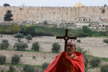 Israel impidi&oacute; al patriarca latino oficiar la misa de Ramos en el Santo Sepulcro