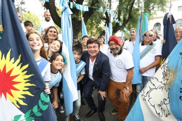 Espinoza: "Vamos por una Argentina unida y siempre en defensa de la soberan&iacute;a y nuestros los h&eacute;roes de Malvinas�