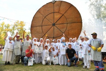 Foto de Mercedes se prepara para la Fiesta Nacional de la Torta Frita: dos d�as de tradici�n y una proeza gastron�mica