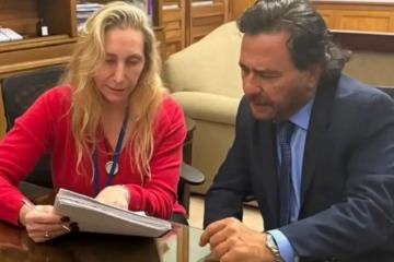 Gustavo S&aacute;enz promulg&oacute; la ley de lemas en Salta para 2027