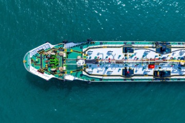 Hut&iacute;es atacan dos petroleros sauditas y agravan la crisis en el mar Rojo
