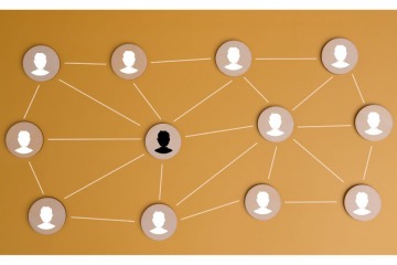 Cuatro miradas para entender c&oacute;mo la tecnolog&iacute;a est&aacute; cambiando la pol&iacute;tica y la vida cotidiana