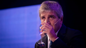 Foto de Luis Caputo tild� a los sectores de la oposici�n que "hablan de la industria": "Tarados"