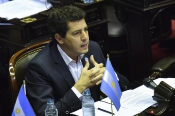 Wado de Pedro rechaz&oacute; las acusaciones de un presunto acuerdo con Mekorot 