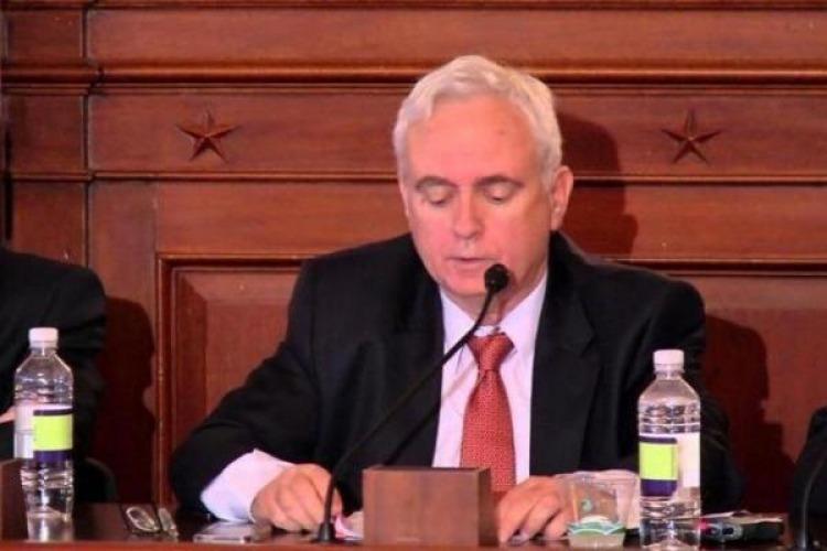 Carlos Manfroni.