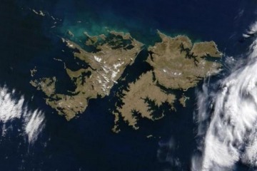 Malvinas: el Gobierno ordenó investigar al exdiplomático macrista que firmó acuerdos borracho
