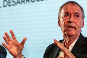 Desde la “anti-grieta”, Schiaretti refuerza su sueño presidencialista de la mano de Clarín 