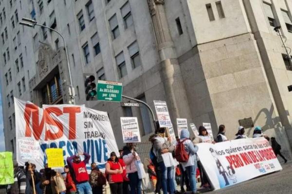 Tras la concentración en el Obelisco, Zabaleta recibe la próxima semana a representantes de "Unidad Piquetera"