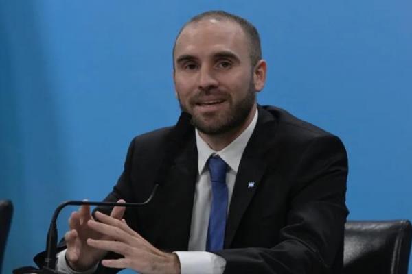 El Gobierno ratificó el objetivo de acumular reservas y de mantener la deuda pública en pesos