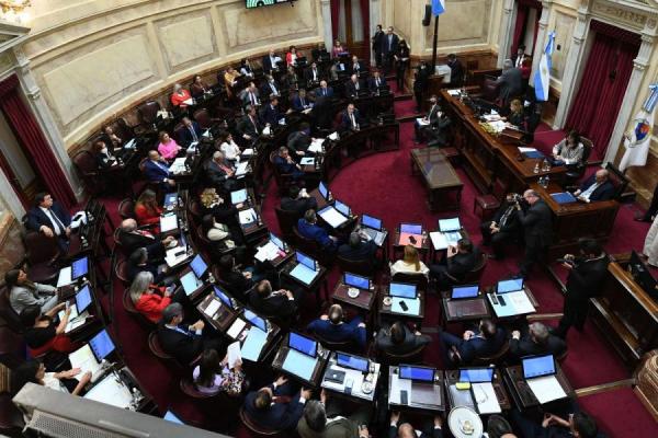 El Senado busca convertir en ley el alivio fiscal para monotributistas y autónomos y el proyecto de VIH