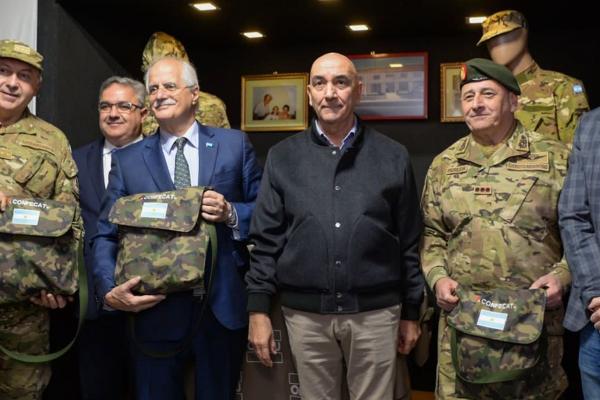 Taiana inauguró una obra en Catamarca y bregó por tener FFAA con los valores sanmartiniano