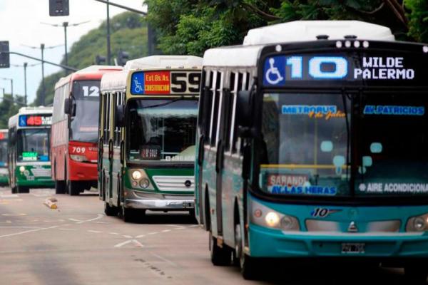 Colectivos en el AMBA reducirán su frecuencia un 50% a partir de la medianoche