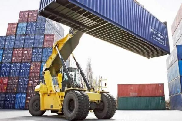 Importaciones: la balanza comercial registró déficit por primera vez en un año y medio con fuerte impulso de la energía