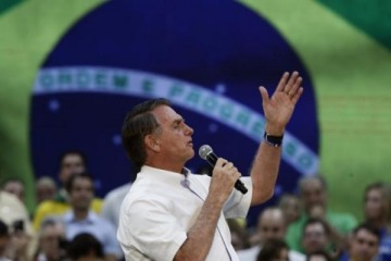Brasil: Bolsonaro lanzó su candidatura y agredió a la Argentina en su contienda contra Lula da Silva 