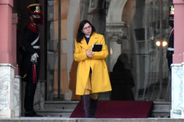 Mientras Batakis continúa su gira en EEUU, suben los bonos y acciones