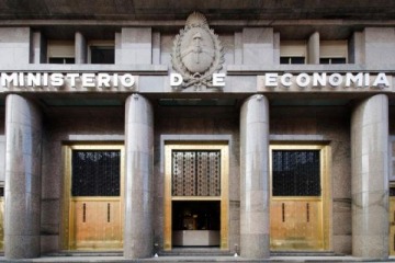 Foto de Economía le reintegra 10.000 millones de pesos al Banco Central para reducir la deuda