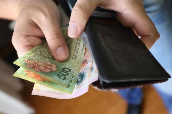 Los salarios perdieron contra la inflación en la primera mitad del año