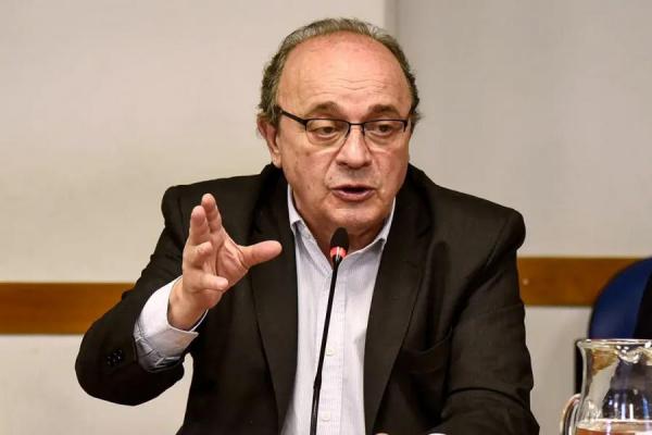 Leopoldo Moreau consideró que la interna de JxC: "Se originó por la utilización de un aparato de espionaje"