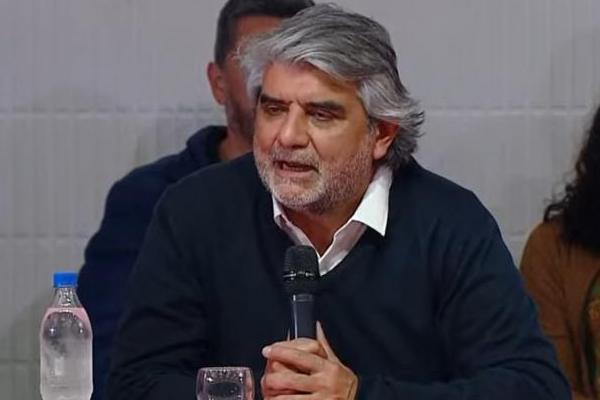 Nuestra conducción hoy está acorralada por una monarquía constitucional