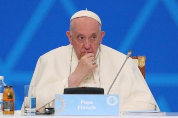 El Papa Francisco consideró que la economía basada en el  consumismo “vive su última fase”