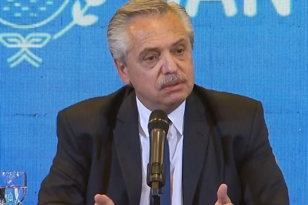 Tras las palabras de Alconada Mon, Alberto Fernández pidió investigar el espionaje durante la gestión Macri
