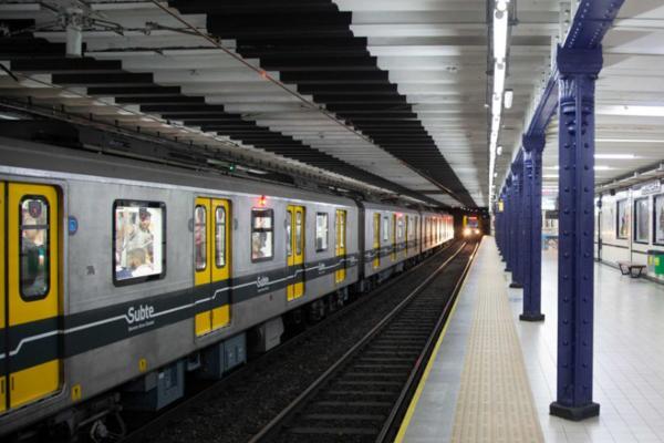 Reducción de la jornada laboral: cómo es el proyecto que impulsan los Metrodelegados