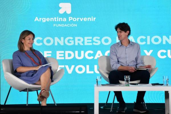 Continúa la interna de JxC: Acuña se mostró junto a Lousteau