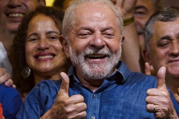 Ganó Lula en Brasil: el demorado saludo de Macri y las expresiones de Larreta, Bullrich y la UCR